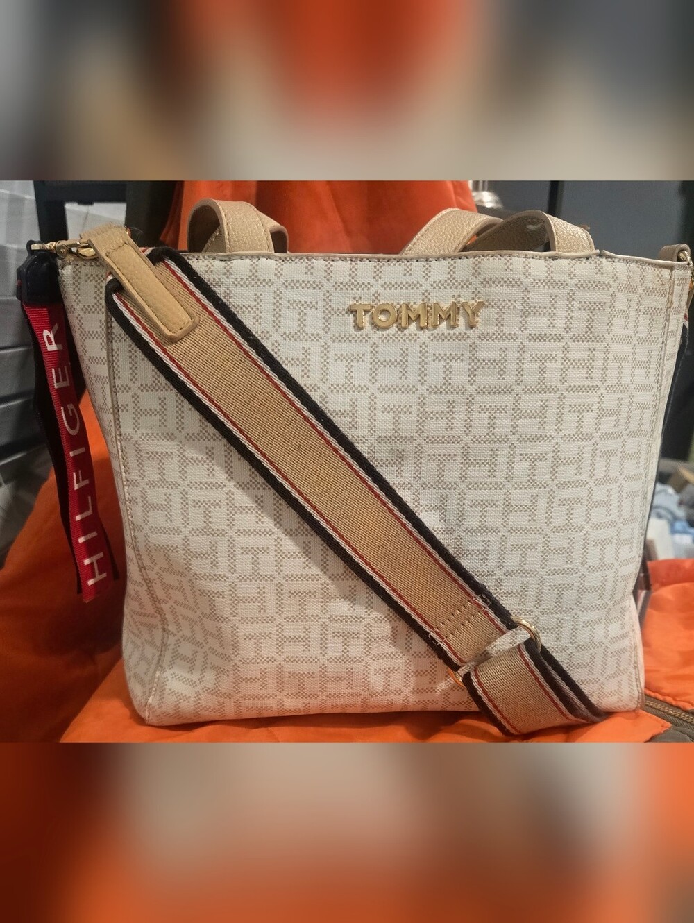 Tommy Hilfiger Square Monogram Kiara Shopper Bag in beige/white w/ gold hardware